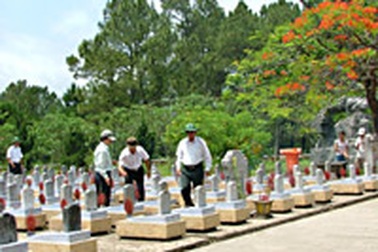 Trả lại tên cho các anh!