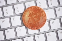 Bitcoin lao dốc, "cá voi" cười hỉ hả nhưng chuyên gia đưa cảnh báo nóng