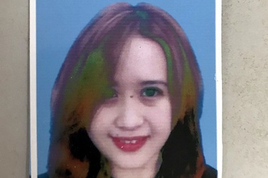 Hot girl đột nhập cửa hàng dược, trộm cắp thuốc trị giá hàng trăm triệu