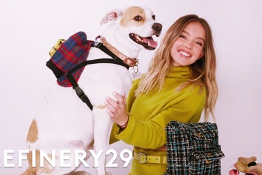 Sydney Sweeney có gì trong túi xách