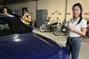 Cô gái lái BMW 140km/h có tính chất khác với vụ người mẫu Ngọc Trinh