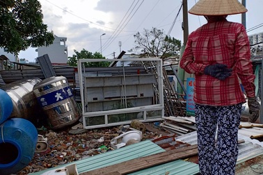 Lạc vào “thánh địa” đồ nội thất cũ ở Sài thành