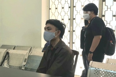 Đòi quan hệ với thiếu niên, ông lão bị đâm hàng chục nhát dao