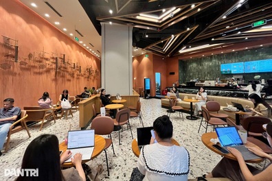 Nghe nhạc ở quán cà phê, không chỉ là chuyện tiền bản quyền