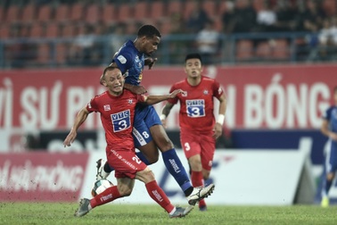 Thắng đậm Hải Phòng, CLB Quảng Nam vẫn xuống hạng