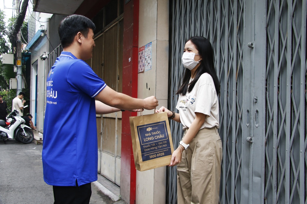 Tết đến, FPT Long Châu gửi hàng nghìn món quà hiếu thảo tới các gia đình Việt - 3 Tết đến, FPT Long Châu gửi hàng nghìn món quà hiếu thảo tới các gia đình Việt - 3
