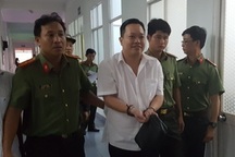 Gia hạn điều tra đối với giám đốc xé quyết định khởi tố bị can