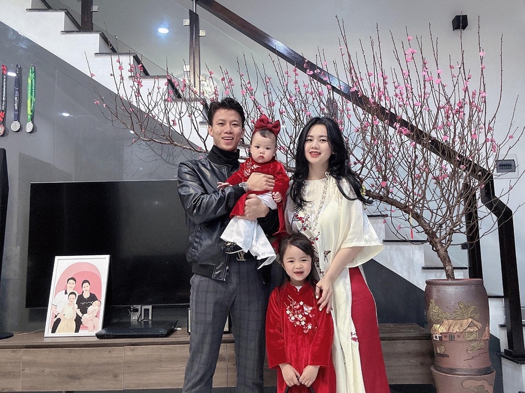 Tuyển thủ Việt Nam đón Tết trọn vẹn bên gia đình - 2 Tuyển thủ Việt Nam đón Tết trọn vẹn bên gia đình - 2