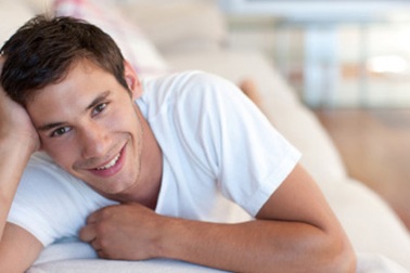 Khám phá ý nghĩ từ cử chỉ của chàng