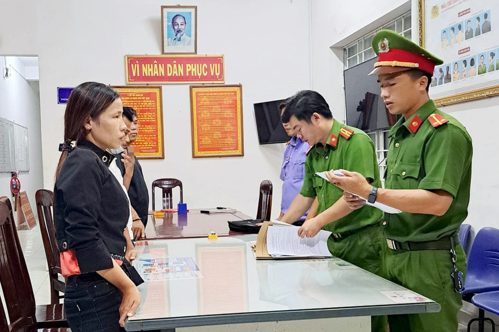 Bắt người phụ nữ kéo nữ sinh lớp 6 lên xe đưa đi bất thường - 3 Bắt người phụ nữ kéo nữ sinh lớp 6 lên xe đưa đi bất thường - 3