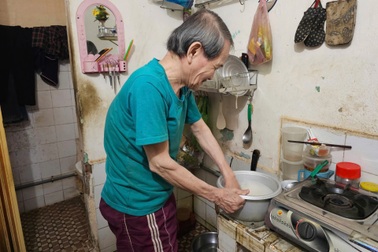 Người con bỏ thi thể mẹ ngoài đường ở TPHCM: "Tôi cắn rứt"