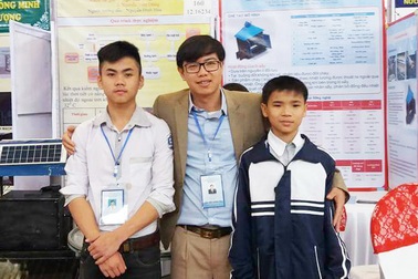 Hai học trò lớp 9 chế tạo máy chưng cất nước biển thành nước ngọt