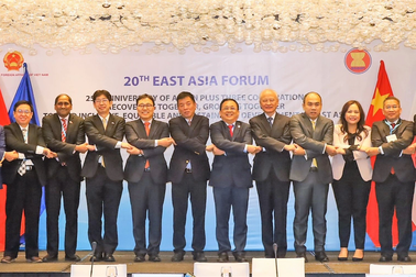 Hợp tác Đông Á hướng tới phát triển bền vững
