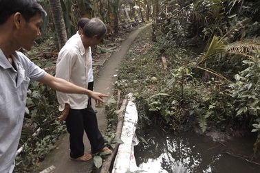 Bà chủ trang trại bị giết, giấu xác trong bụi rậm