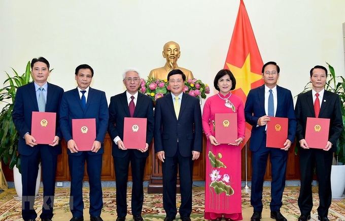 Trao quyết định bổ nhiệm 6 đại sứ nhiệm kỳ 2019-2022 - Ảnh 1.