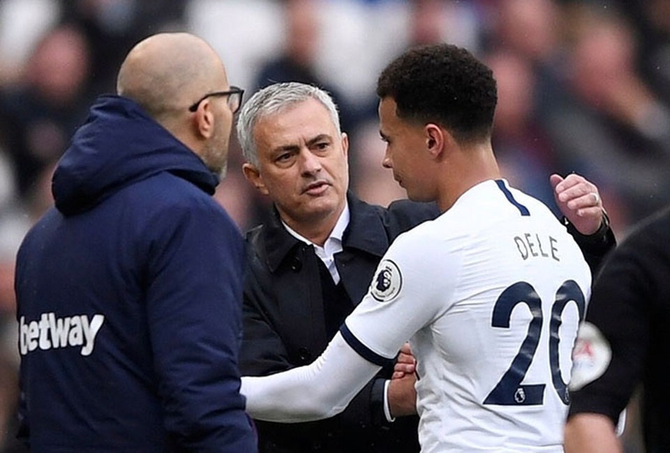 Ngôi sao Tottenham công khai làm phản HLV Mourinho? - 2 Ngôi sao Tottenham công khai làm phản HLV Mourinho? - 2