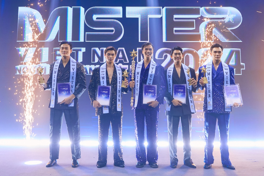 Diễn viên đóng vai tài xế trong phim Mai đăng quang Mister Vietnam 2024 - 2 Diễn viên đóng vai tài xế trong phim Mai đăng quang Mister Vietnam 2024 - 2