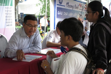 Ngưỡng điểm xét tuyển ĐH Y dược Cần Thơ: 17-19 điểm, ĐH Công nghệ Thông tin - ĐHQG TPHCM: 15 điểm