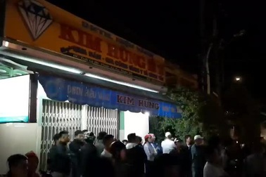 Bình Định: Nghi đối tượng tâm thần tấn công chủ tiệm vàng, cướp bạc?