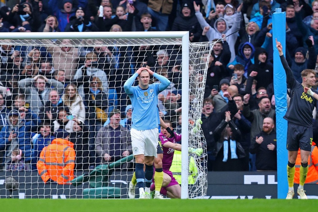 Haaland sút hỏng 11m, Man City tuột chiến thắng trước Everton - 2