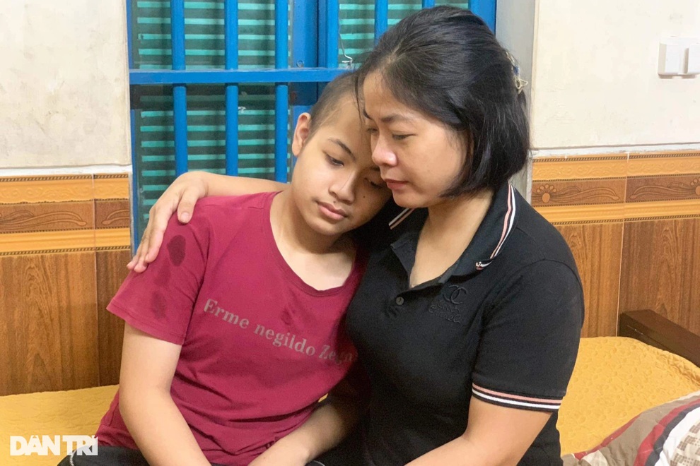Chồng đột tử, con mắc bệnh u não, cô giáo nghèo tuyệt vọng cầu xin phép màu - 3 Chồng đột tử, con mắc bệnh u não, cô giáo nghèo tuyệt vọng cầu xin phép màu - 3