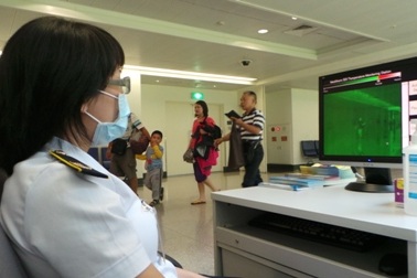 Kiểm dịch Y tế tại sân bay không “chỉ rõ” được bệnh Ebola