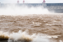 Mưa lớn tàn phá tỉnh Hồ Bắc, đập Tam Hiệp hứng đợt lũ thứ 3