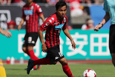Consadole Sapporo sẵn sàng bán Chanathip để cân bằng tài chính