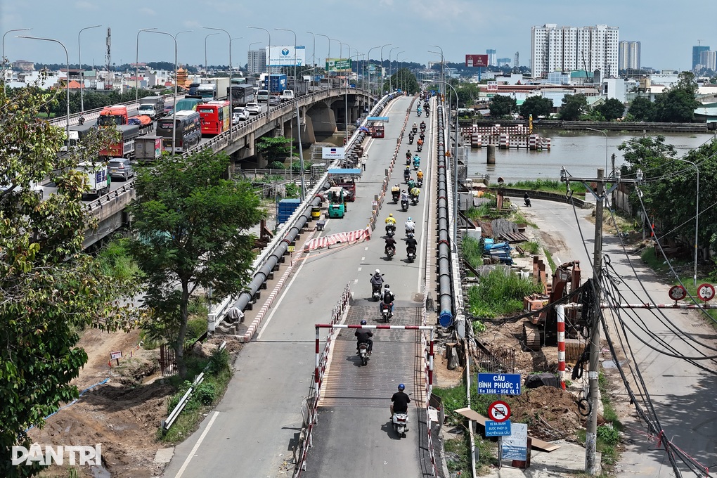 Thần đèn bắt đầu nâng tĩnh không cầu Bình Phước 1 tại TPHCM - 3 Thần đèn bắt đầu nâng tĩnh không cầu Bình Phước 1 tại TPHCM - 3