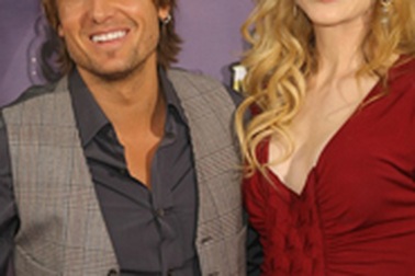 “Tôi có thể thay vợ chăm con”