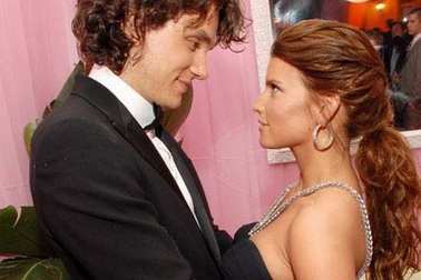 Jessica Simpson tức giận vì tình cũ tiết lộ chuyện phòng the