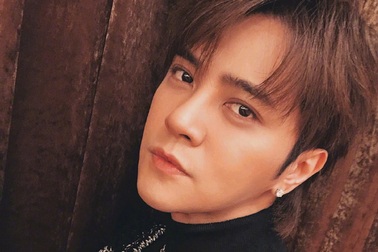 Mang tiếng “thất nghiệp”, La Chí Tường vẫn khoe xe xịn và hàng hiệu