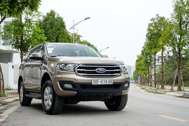 Ford Everest Ambiente - Bạn đồng hành lý tưởng trên mọi nẻo đường