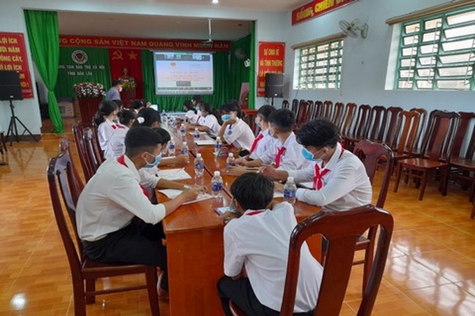 Trẻ em ở Trung tâm Bảo trợ xã hội tỉnh Đắk Lắk tham gia “Tập huấn về thực hiện quyền trẻ em”. Ảnh TTBTXH