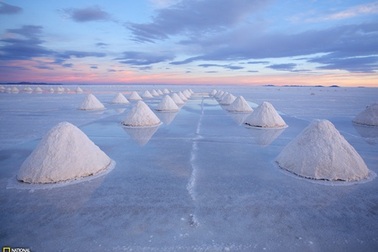 Kỳ ảo cánh đồng muối tự nhiên lớn nhất thế giới