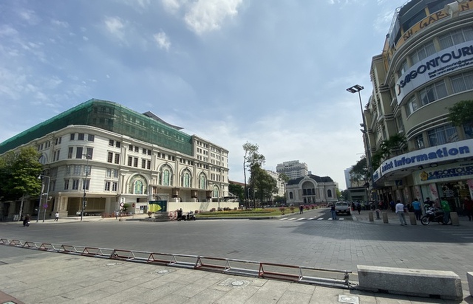 Nhiều băn khoăn khi tổ chức mạng lưới phố đi bộ khu trung tâm Sài Gòn - 1 Nhiều băn khoăn khi tổ chức mạng lưới phố đi bộ khu trung tâm Sài Gòn - 1