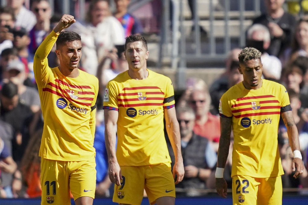 Đánh bại Atletico, Barcelona hơn Real Madrid 11 điểm - 1 Đánh bại Atletico, Barcelona hơn Real Madrid 11 điểm - 1