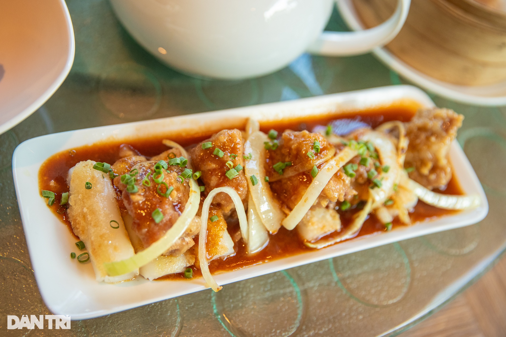 Nhà hàng hơn 2 thập kỷ ở TPHCM đưa bào ngư, vàng lá vào dimsum - 6 Nhà hàng hơn 2 thập kỷ ở TPHCM đưa bào ngư, vàng lá vào dimsum - 6