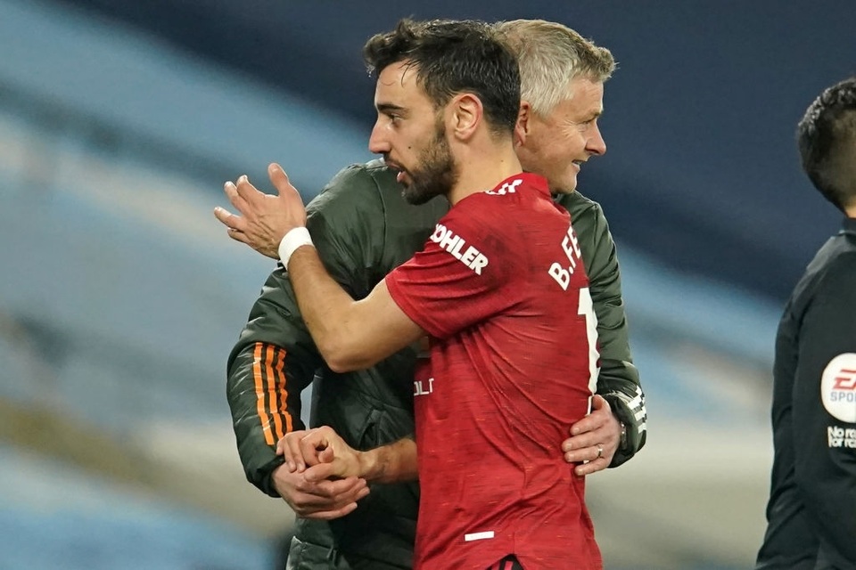 Man Utd chặt đứt mạch toàn thắng 21 trận của Man City - 19 Man Utd chặt đứt mạch toàn thắng 21 trận của Man City - 19