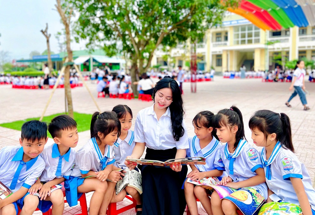Hai cô giáo 10X trúng cử đại biểu Quốc hội: Những khát vọng từ bục giảng - 4