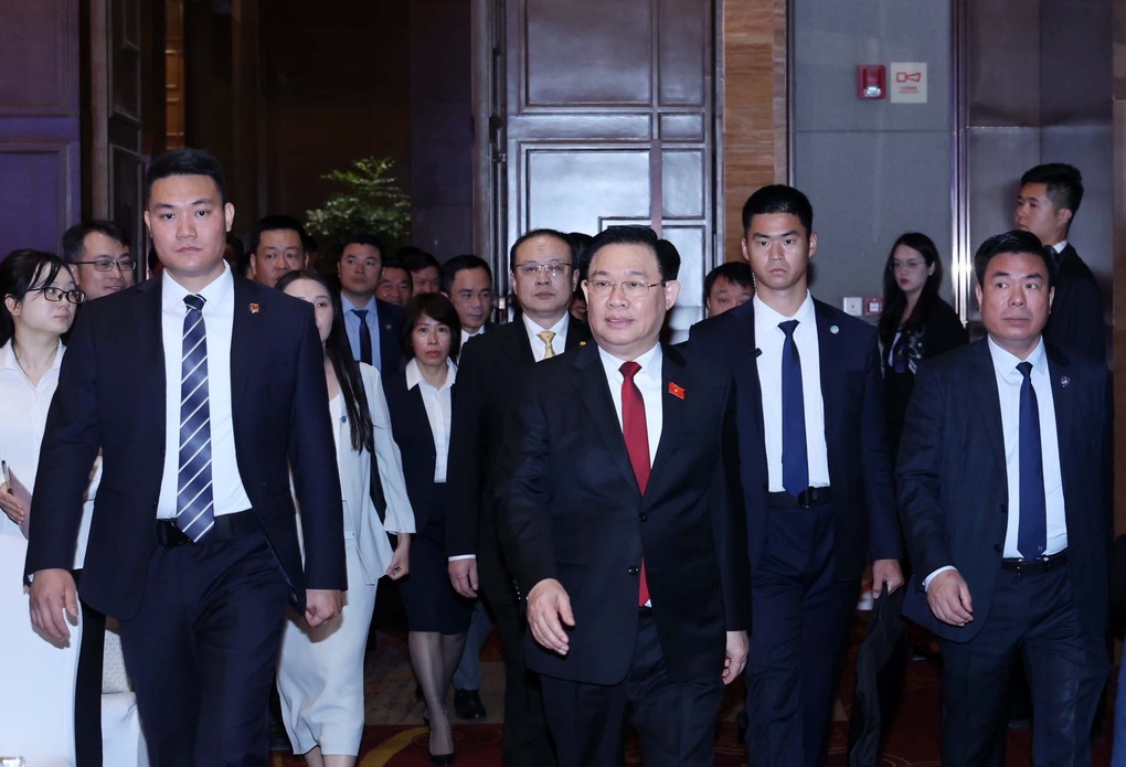 Doanh nghiệp Trung Quốc có ưu thế khi đầu tư cao tốc, đường sắt ở Việt Nam - 1 Doanh nghiệp Trung Quốc có ưu thế khi đầu tư cao tốc, đường sắt ở Việt Nam - 1