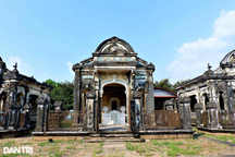 Bên trong ''lăng mộ" gần 200 năm hoành tráng nhất Tây Đô