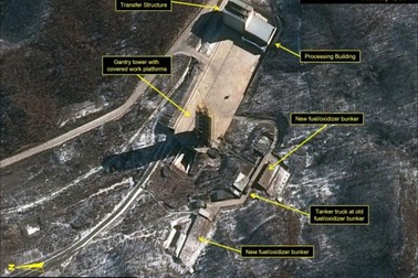 Mỹ: Triều Tiên đang nạp nhiên liệu tại bãi phóng