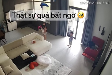 Hai em bé xử lý bình tĩnh và chuẩn xác khi xảy ra tình huống bất ngờ