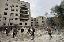 Tên lửa Nga mất 3 phút tập kích trường quân sự, lính Ukraine không kịp nấp