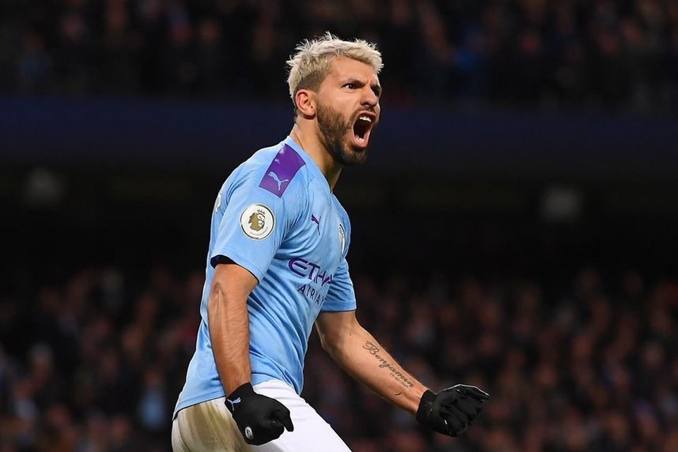 Đội hình siêu sao nước ngoài hay nhất lịch sử Premier League - 4 Đội hình siêu sao nước ngoài hay nhất lịch sử Premier League - 4
