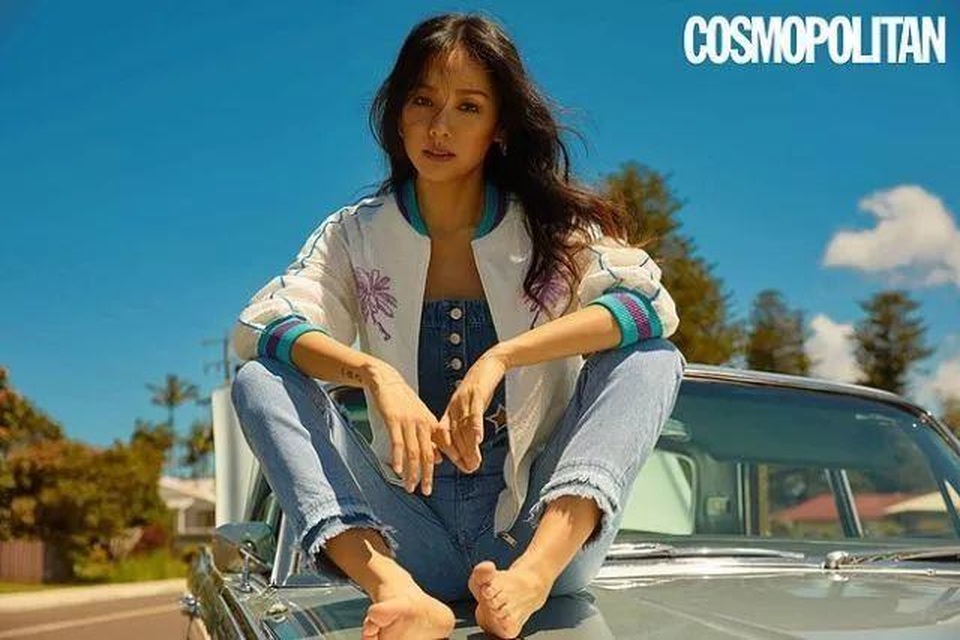 Lee Hyori: Sức hấp dẫn và đặc quyền của “tượng đài gợi cảm showbiz Hàn” - 27 Lee Hyori: Sức hấp dẫn và đặc quyền của “tượng đài gợi cảm showbiz Hàn” - 27
