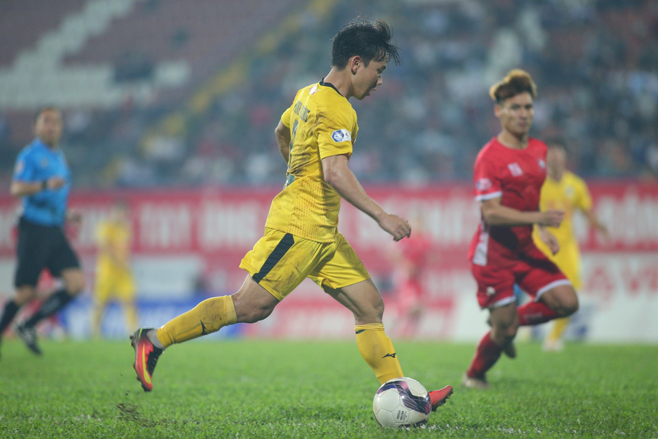 Hải Phòng 0-2 HA Gia Lai: Công Phượng im tiếng, Văn Toàn đặt dấu ấn - 3 Hải Phòng 0-2 HA Gia Lai: Công Phượng im tiếng, Văn Toàn đặt dấu ấn - 3