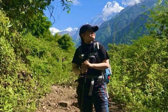 Giây phút bấn loạn của nữ du khách Việt bị lạc giữa rừng núi Himalaya