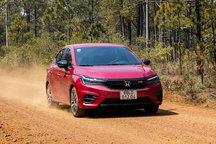 Honda City đánh bại cả Accent và Vios nhờ chính sách giảm giá "khủng"